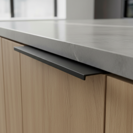 Uchytka na hranu dveří...