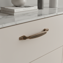 Rukojeť CANDACE / Stará mosaz