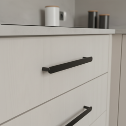 Úchytka KATRIN / Černá matná