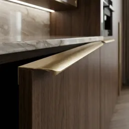 Úchytka na hranu dveří AVANTI / Mosaz broušená