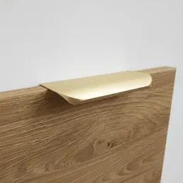 Úchytka na hranu dveří AVANTI / Mosaz broušená