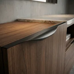 Úchytka na hranu dveří VULCANO / Černá matná