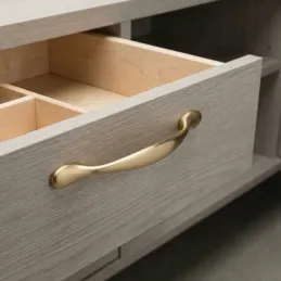 Úchytka LOREN / Zlatá broušená