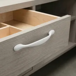 Úchytka LOREN / Bílá matná