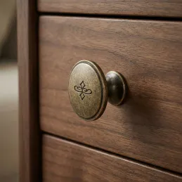 Úchytka knopka MELISSA / Staromosazná