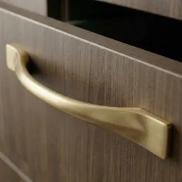 Úchytka BEATRIZ / Zlatá broušená