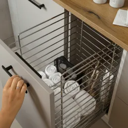 Výsuvný koš na prádlo s tlumením a uchycením na dvířka ORTA / Lesklý chrom