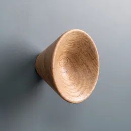 Dřevěná úchytka knopka APOLO / Dub lakovaný
