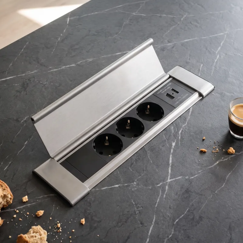 Interiérový zásuvkový panel SLIM BOX SCHUKO 3x 230V + USB / Nerez
