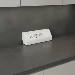 Interiérová zásuvková lišta CORNER SCHUKO 2x 230V + USB A-C / Bílá matná