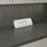 Bílá