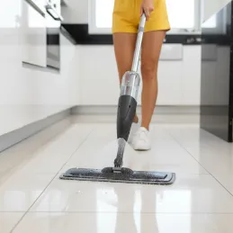 Univerzální mop s rozprašovačem vody CLEANY 300ml
