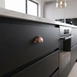 Úchytka GINGER / Lesklá měď
