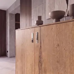 Zafrézovací výklopná úchytka SAVANA / Lesklý chrom