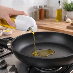 Skleněná láhev na olivový olej nebo ocet s automatickým otevíráním 510 ml / Bílá