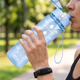 Sportovní láhev na vodu FIT ONE 750 ml / Modrá