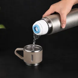 Nerezová termoska s pohárem THERMIO 500 ml / Béžová