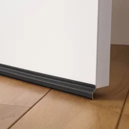 Samolepicí těsnění pro okna a dveře 4000 mm / Černá