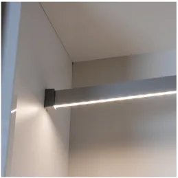 SLIM věšáková tyč na LED pásek s krytkou / Hliník