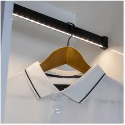 Vešiaková tyč SLIM na LED pásek s krytkou / Černá